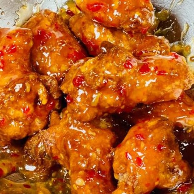 Alitas (Crispy Wings).